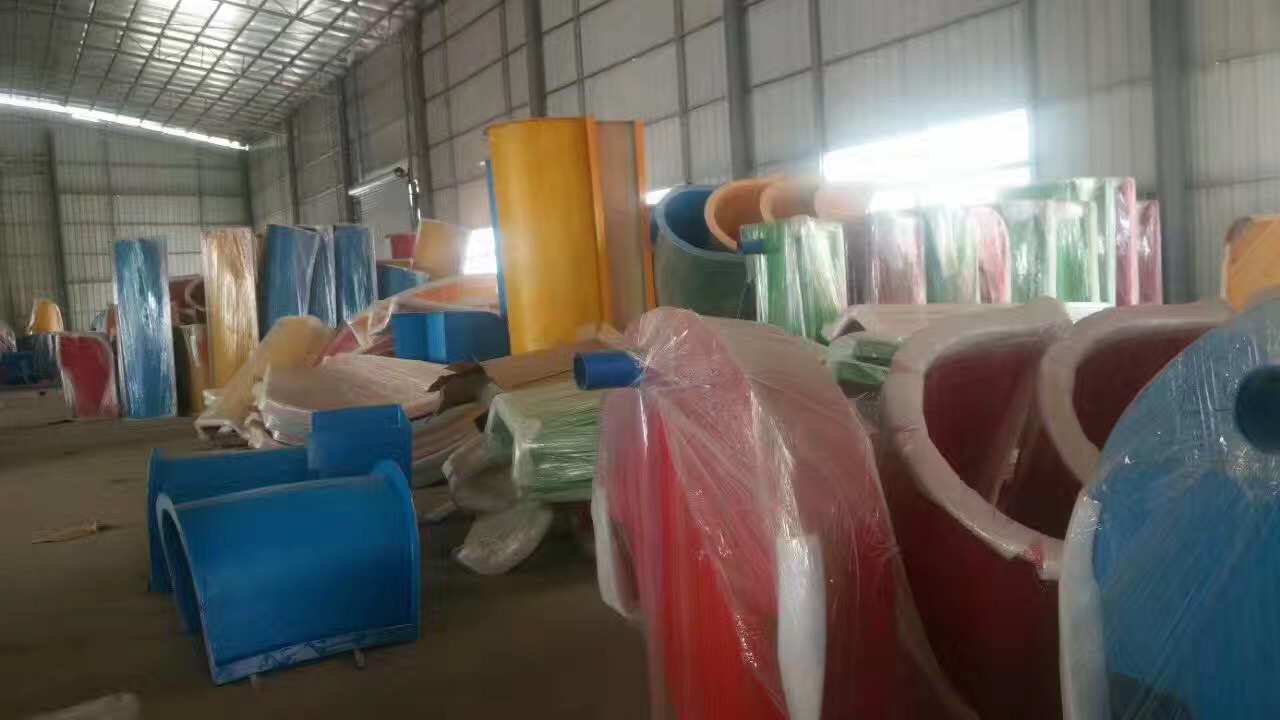 水上滑梯設(shè)備 水上滑梯設(shè)備